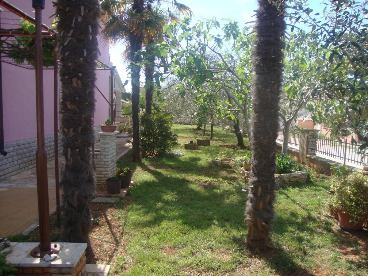 Comfortable Apartments In Peroj Near The Sea Kültér fotó