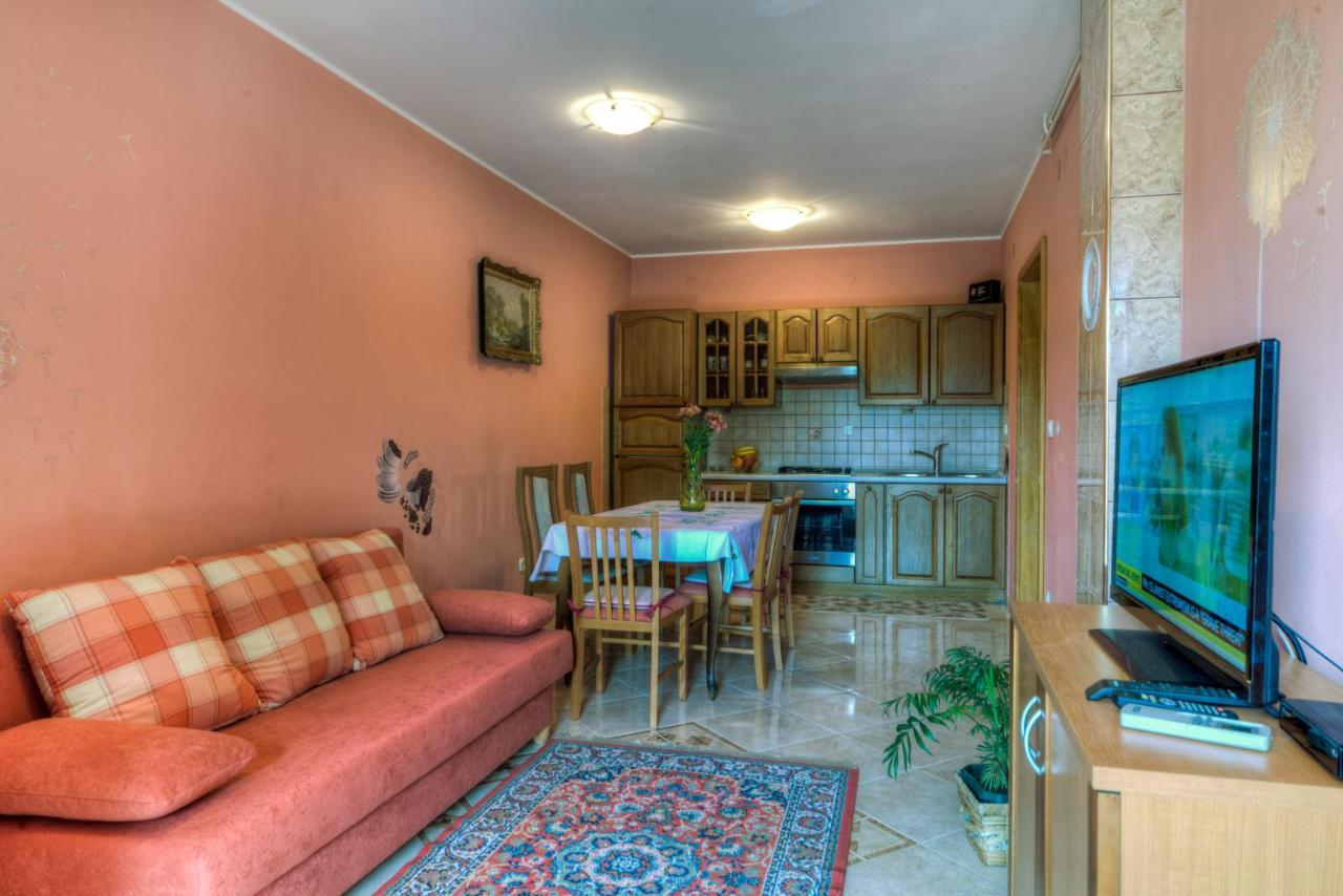 Comfortable Apartments In Peroj Near The Sea Kültér fotó